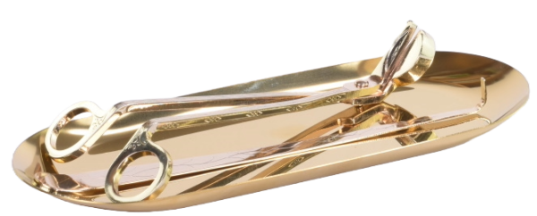 Zestaw do pielęgnacji świec: nożyczki do knotów, zgaszacz do świec i owalna tacka